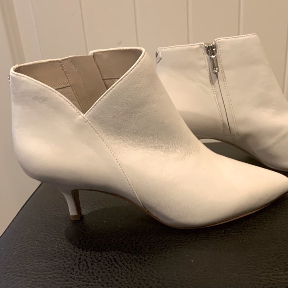 Sam Edelman White booties